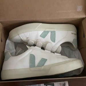Veja Velcro Sneakers